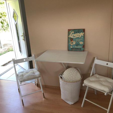 Blueberry Design Studio Koszeg Sleeps 4 Appartement Buitenkant foto